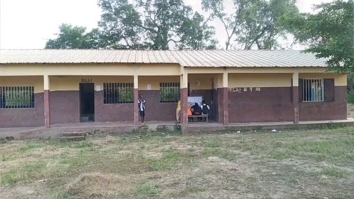 Escola de Sahara funciona sem professores de Português e Matemática